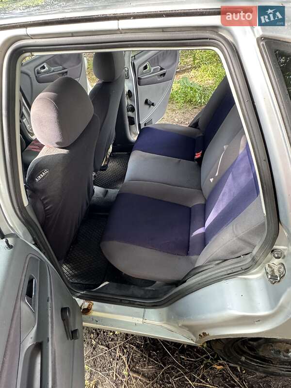 Седан SEAT Cordoba 2001 в Житомире