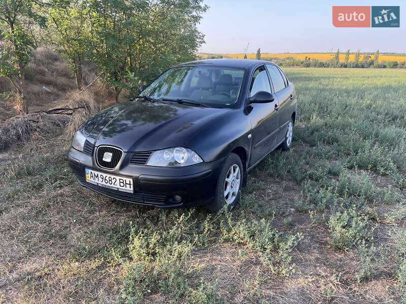 Седан SEAT Cordoba 2003 в Славгороде