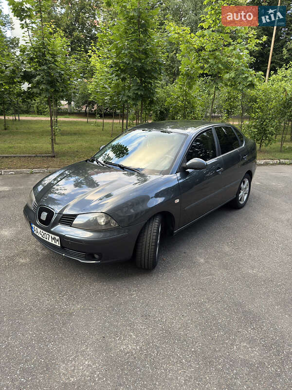 Седан SEAT Cordoba 2008 в Чернигове