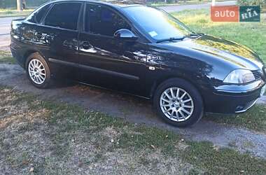 Седан SEAT Cordoba 2008 в Хоролі