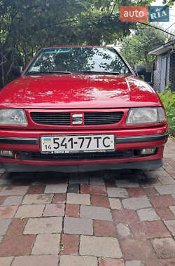 Седан SEAT Cordoba 1995 в 