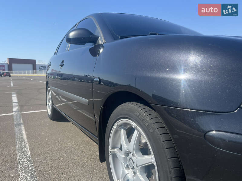 Седан SEAT Cordoba 2008 в Одесі