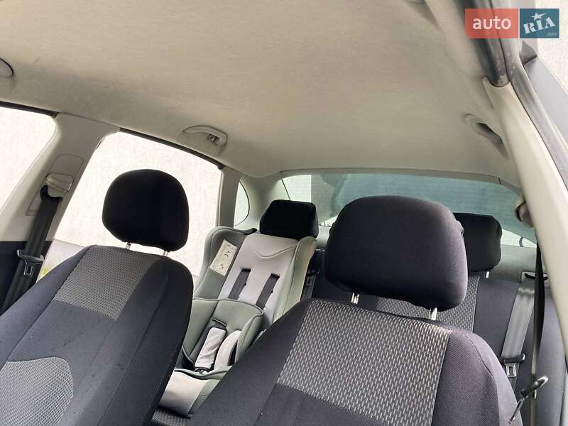 Седан SEAT Cordoba 2009 в Львове фото 11 Седан SEAT Cordoba 2009 в Львове