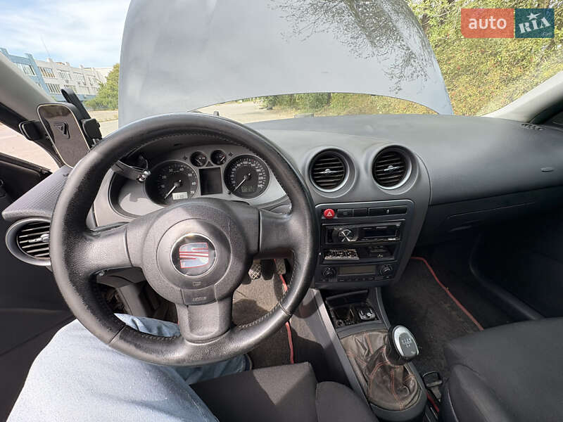 Седан SEAT Cordoba 2008 в Днепре