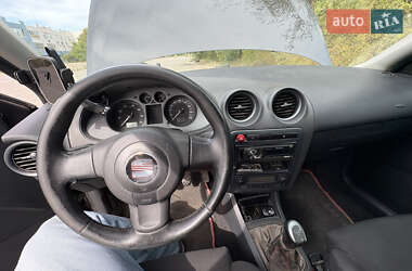 Седан SEAT Cordoba 2008 в 