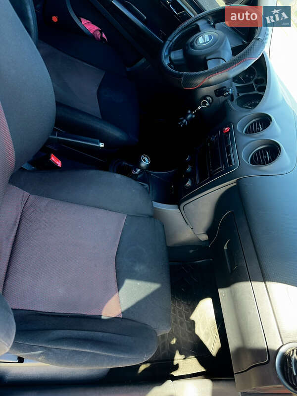 Седан SEAT Cordoba 2007 в Киеве