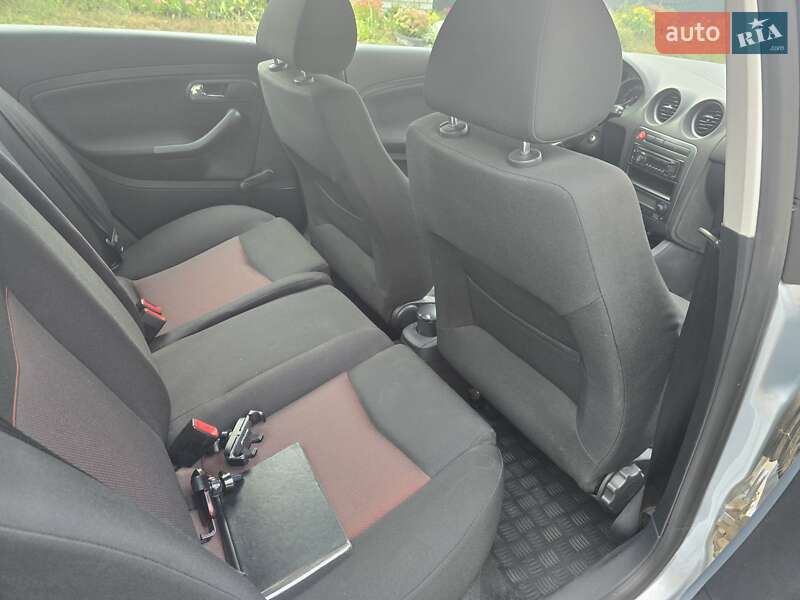 Седан SEAT Cordoba 2008 в Полтаве