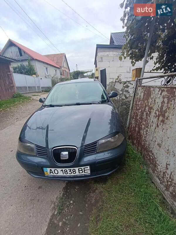 Седан SEAT Cordoba 2007 в Хусте