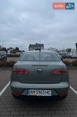 Седан SEAT Cordoba 2003 в 