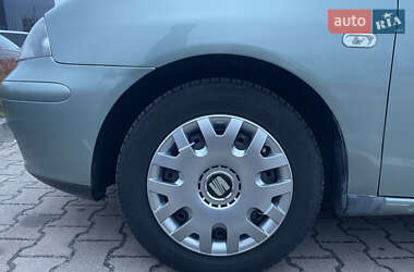 Седан SEAT Cordoba 2003 в 