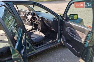 Седан SEAT Cordoba 1999 в 