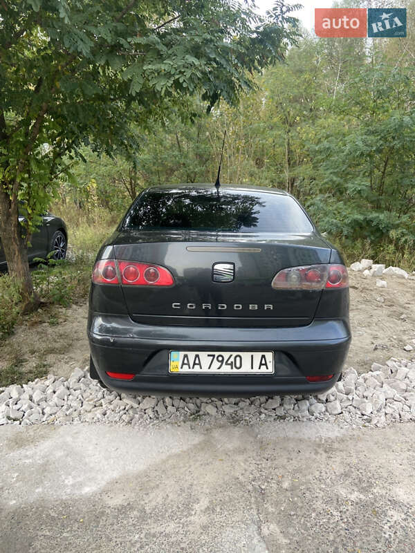 Седан SEAT Cordoba 2008 в Киеве