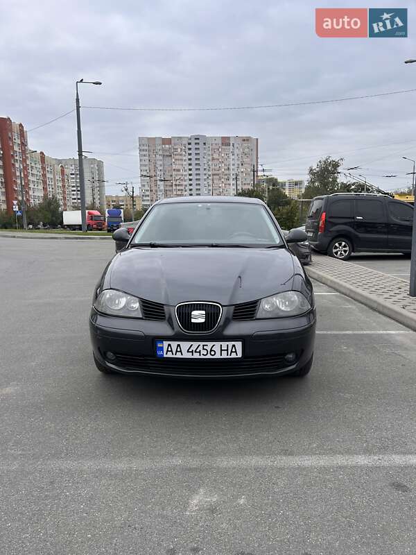 Седан SEAT Cordoba 2008 в Киеве