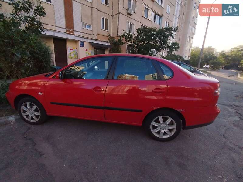 Седан SEAT Cordoba 2004 в Киеве фото 6 Седан SEAT Cordoba 2004 в Киеве