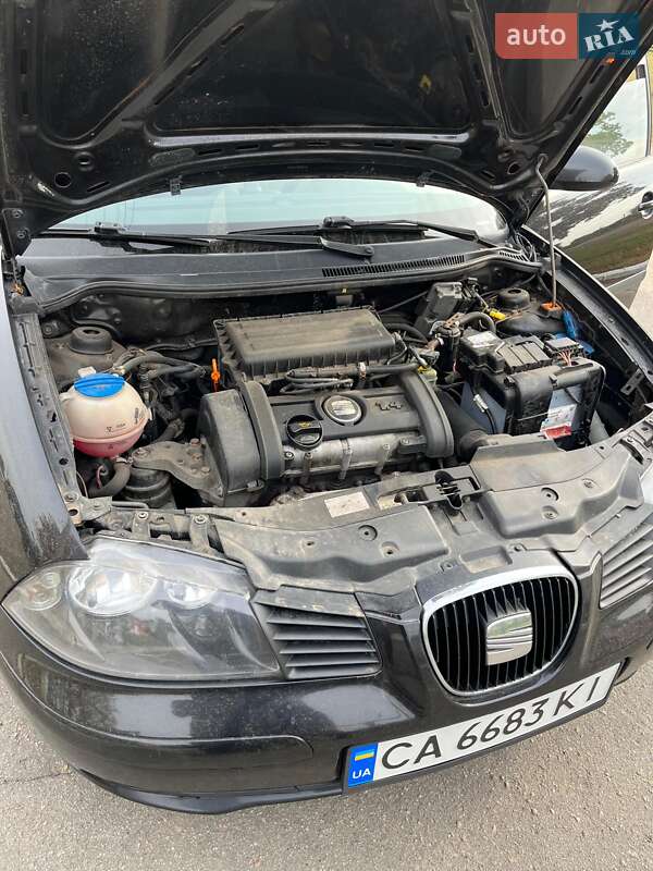 Седан SEAT Cordoba 2006 в Умани