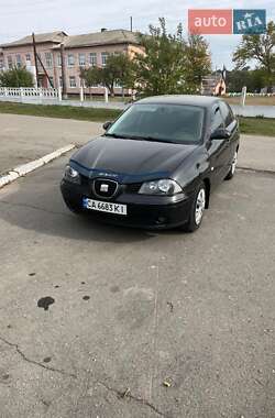 Седан SEAT Cordoba 2006 в Умані