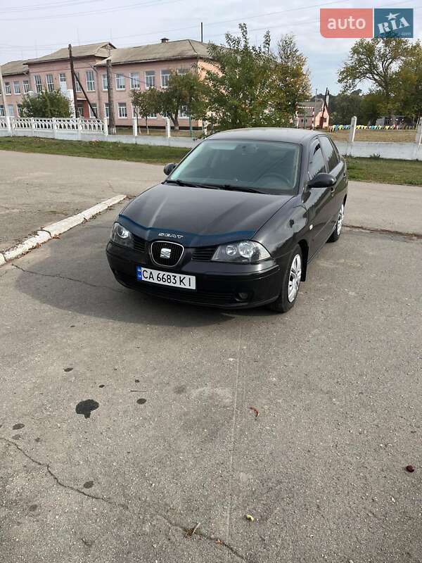 Седан SEAT Cordoba 2006 в Умани