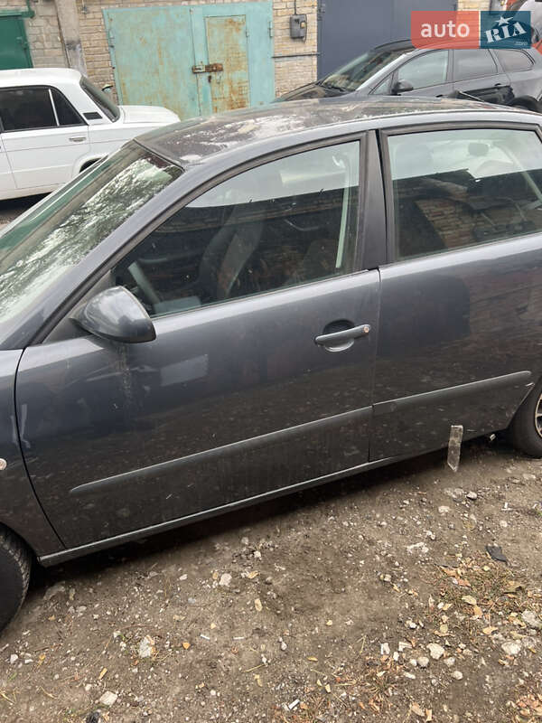 Седан SEAT Cordoba 2008 в Запорожье