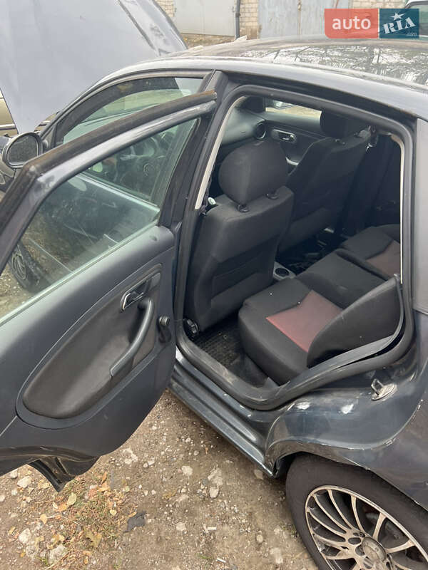Седан SEAT Cordoba 2008 в Запорожье