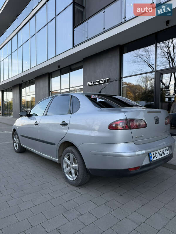 Седан SEAT Cordoba 2003 в Ужгороді фото 9 Седан SEAT Cordoba 2003 в Ужгороді