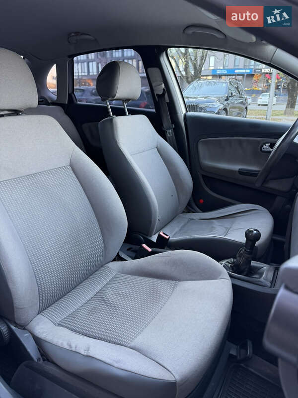 Седан SEAT Cordoba 2003 в Ужгороді фото 14 Седан SEAT Cordoba 2003 в Ужгороді