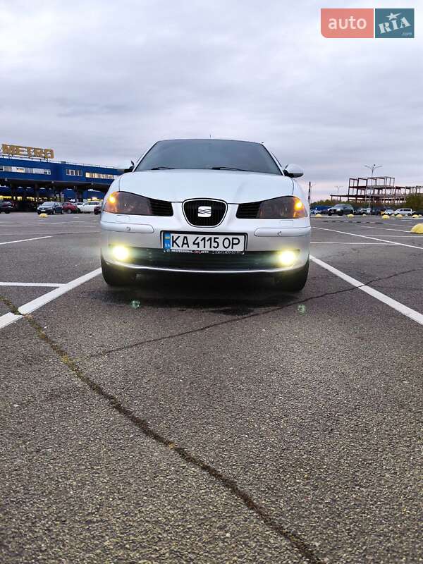 Седан SEAT Cordoba 2005 в Киеве фото 4 Седан SEAT Cordoba 2005 в Киеве