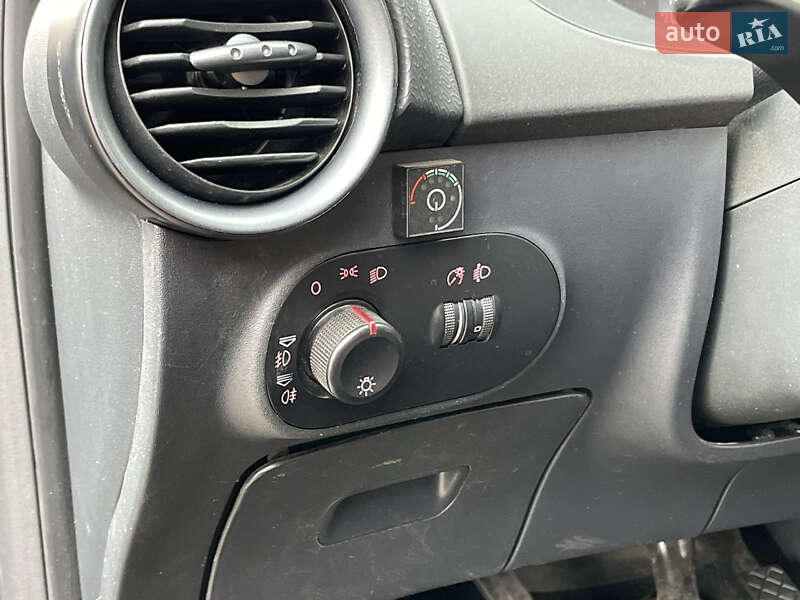 Седан SEAT Cordoba 2008 в Києві фото 19 Седан SEAT Cordoba 2008 в Києві