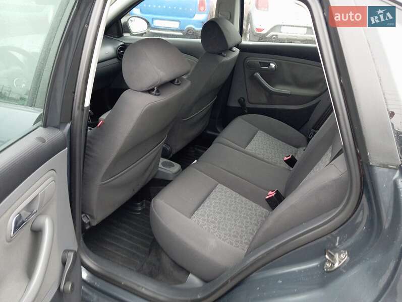 Седан SEAT Cordoba 2006 в Хмельницком