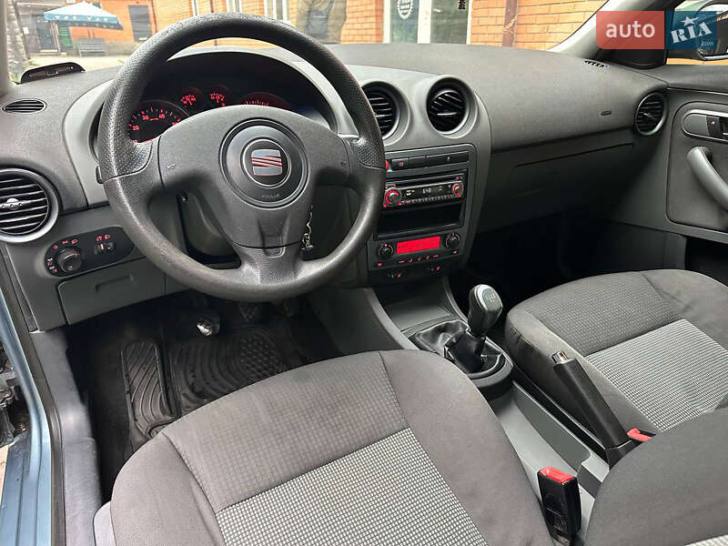 Седан SEAT Cordoba 2007 в Києві