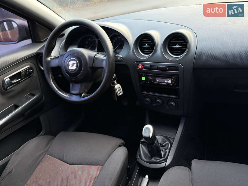 Седан SEAT Cordoba 2007 в Днепре