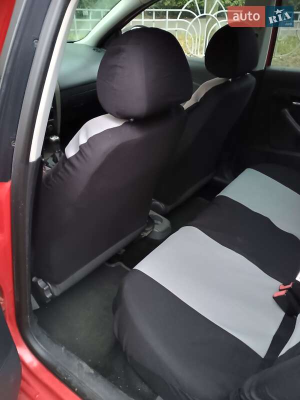 Седан SEAT Cordoba 2005 в Киеве