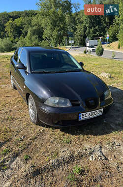 Седан SEAT Cordoba 2007 в Львове