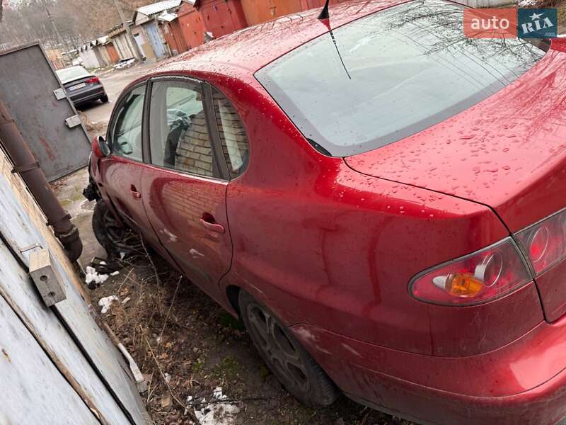 Седан SEAT Cordoba 2007 в Киеве