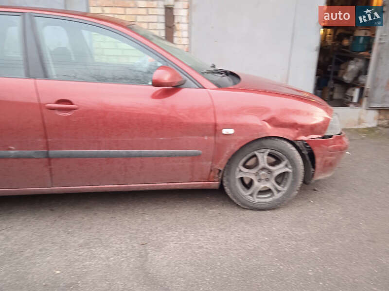 Седан SEAT Cordoba 2007 в Киеве