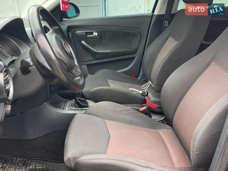 Седан SEAT Cordoba 2007 в Киеве