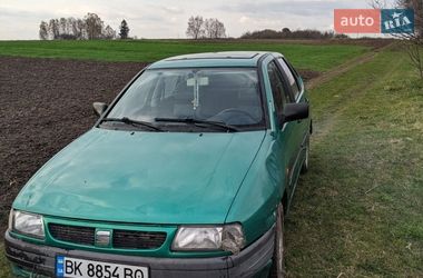 Седан SEAT Cordoba 1995 в Рівному