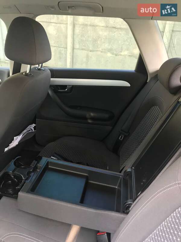 Седан SEAT Exeo 2010 в Пустомытах