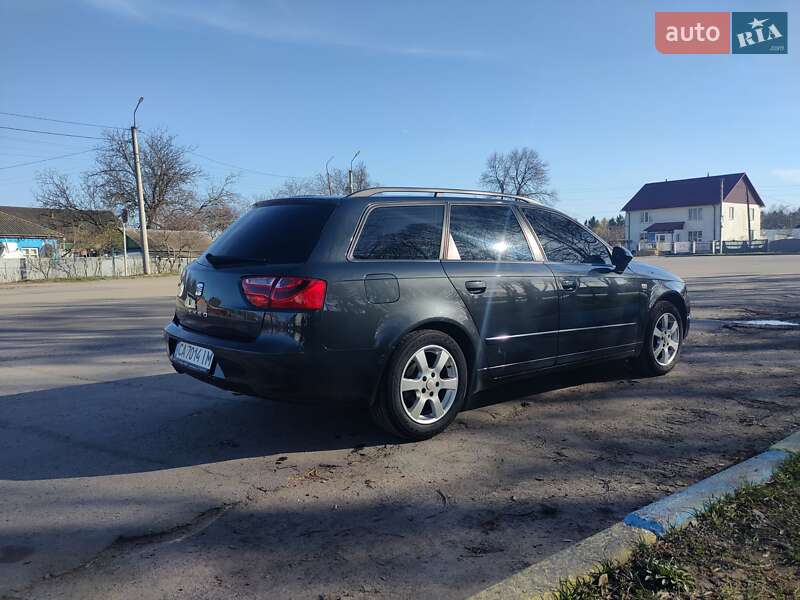 Седан SEAT Exeo 2011 в Умани