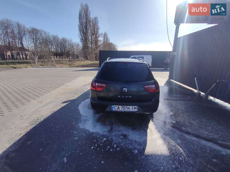 Седан SEAT Exeo 2011 в Умани