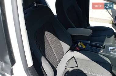 Седан SEAT Exeo 2011 в 