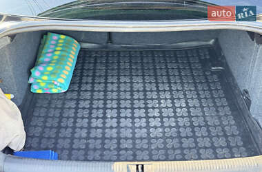 Седан SEAT Exeo 2011 в 