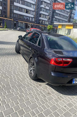 Седан SEAT Exeo 2010 в 