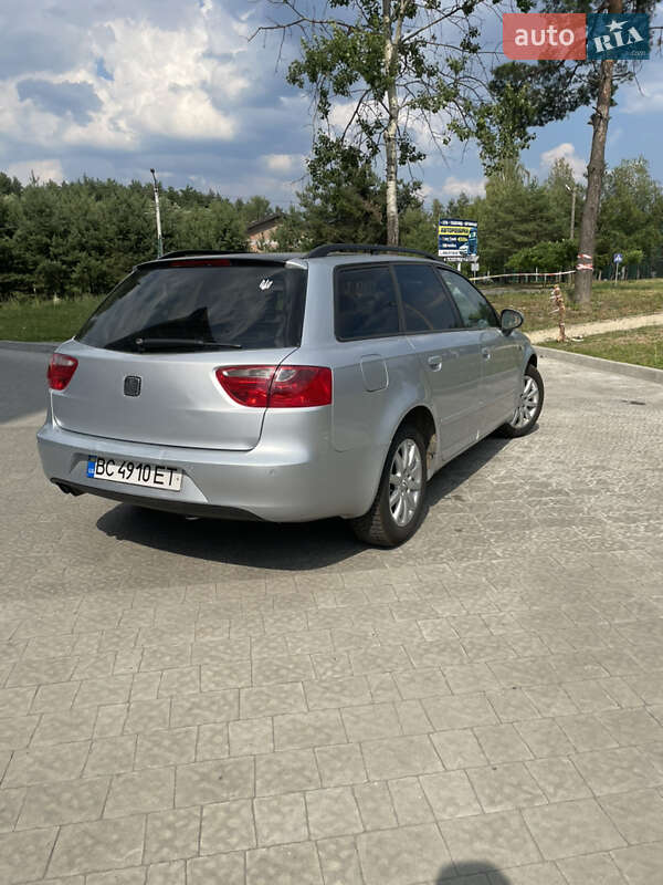 Универсал SEAT Exeo 2010 в Новояворовске
