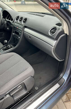 Седан SEAT Exeo 2009 в 