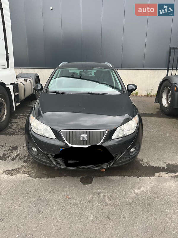 SEAT Ibiza ST 2011
