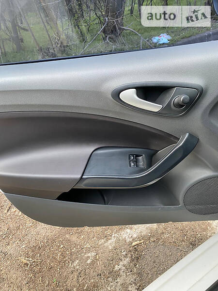Хетчбек SEAT Ibiza 2011 в Запоріжжі фото 17 Хетчбек SEAT Ibiza 2011 в Запоріжжі