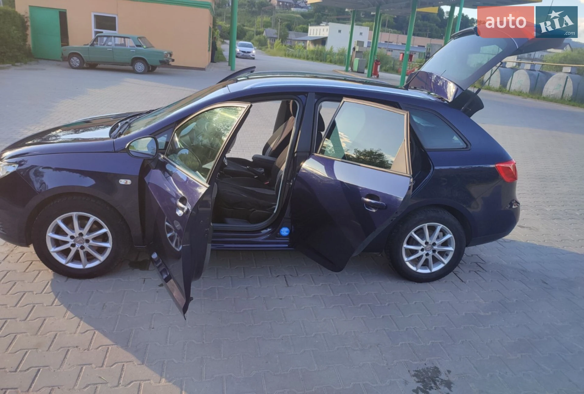 2012 SEAT Ibiza - мініатюра 15