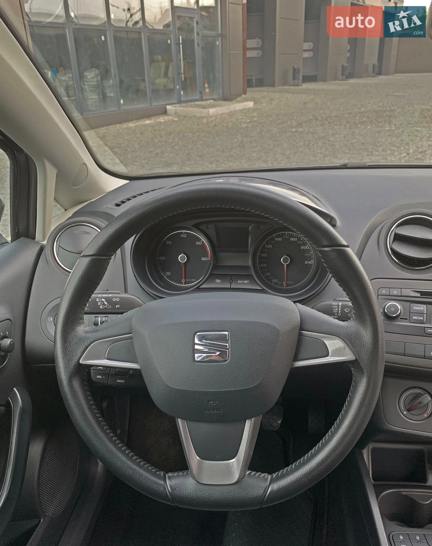 2015 SEAT Ibiza - мініатюра 13