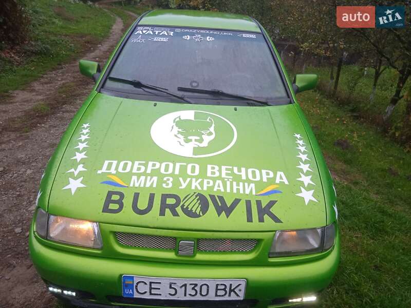 Хетчбек SEAT Ibiza 1994 в Чернівцях