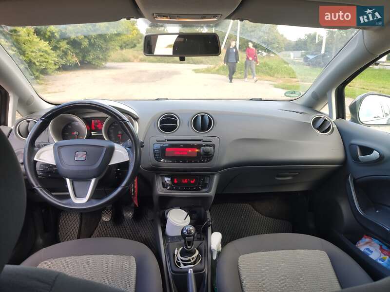 Хэтчбек SEAT Ibiza 2010 в Виннице
